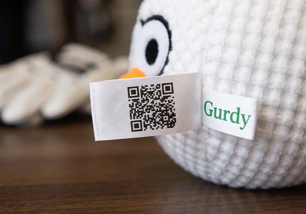 The QR code on Gurdy's tag